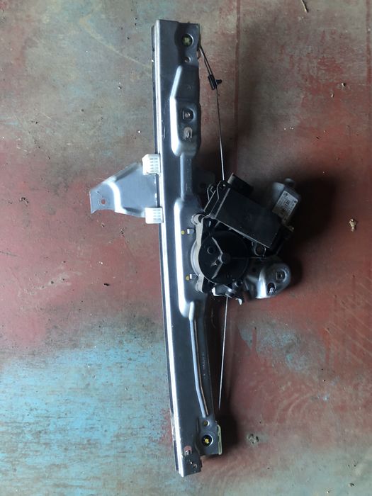 Оригінальний механізм склопідйомника передній правий з Пежо 308 2007р.
