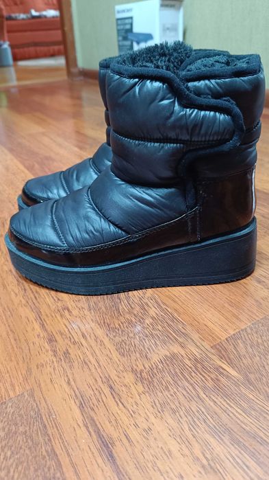 Взуття зимове жіноче утеплене