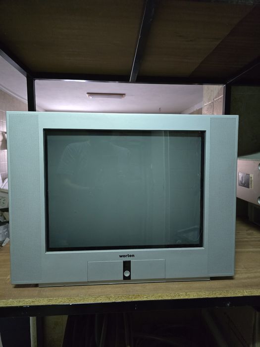 2 televisões de cinescopio