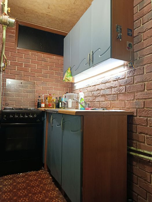 Продам 2 комнатную гостинку