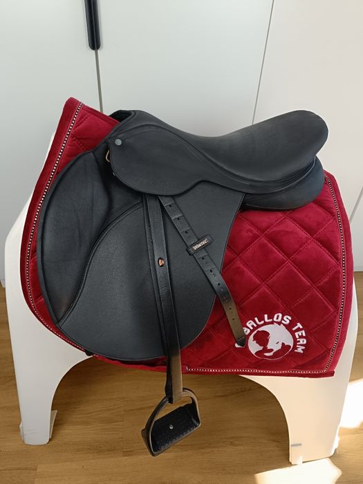 17 cali Wintec pro Jump siodło skokowe Id.402