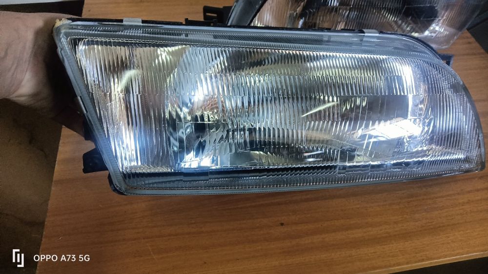 Farol Nissan Almera n15 ótica 1996 nova