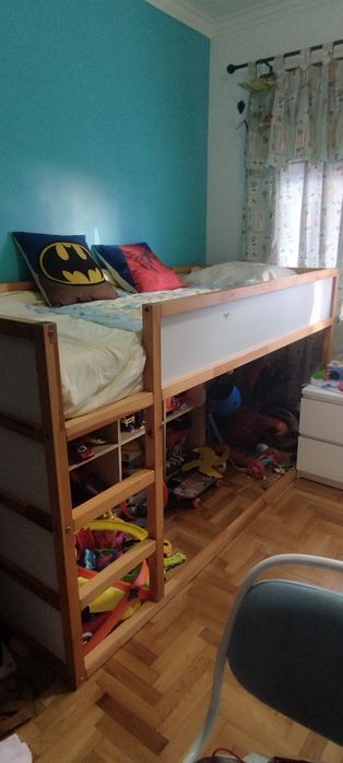 Cama IKEA Kura – bom estado (sem colchão) 90x200
