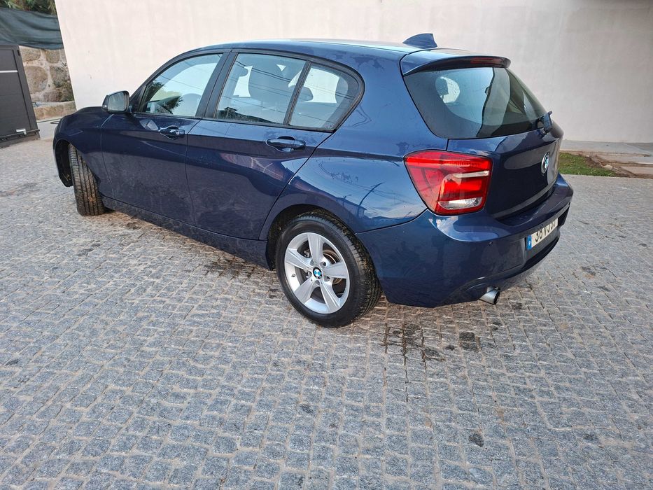 Bmw 116D com estofos em pele