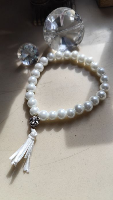 Damska bransoletka perły białe