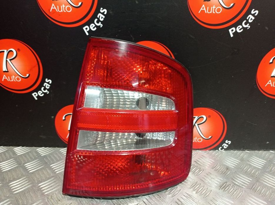 Farolim Stop Dto Skoda Fabia I Combi (6Y5)