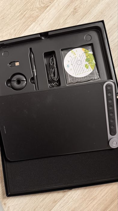 Tablet graficzny Huion Q620M