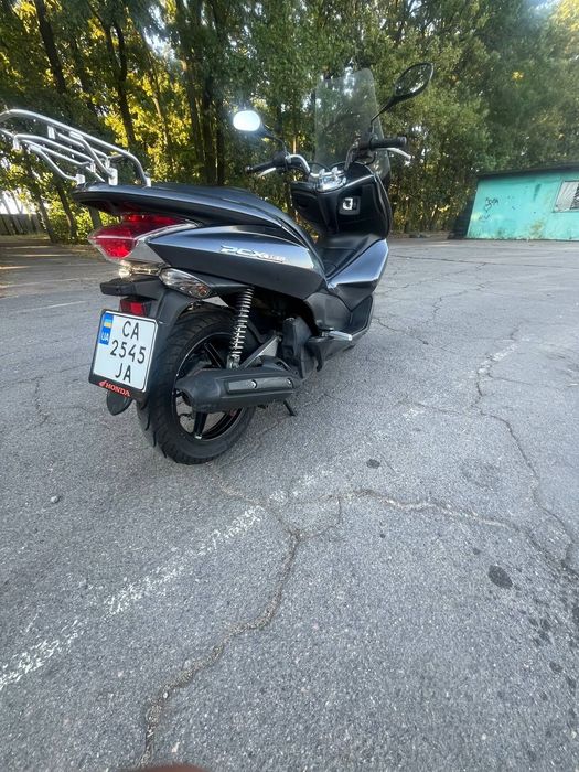 Honda pcx 150 максі скутер