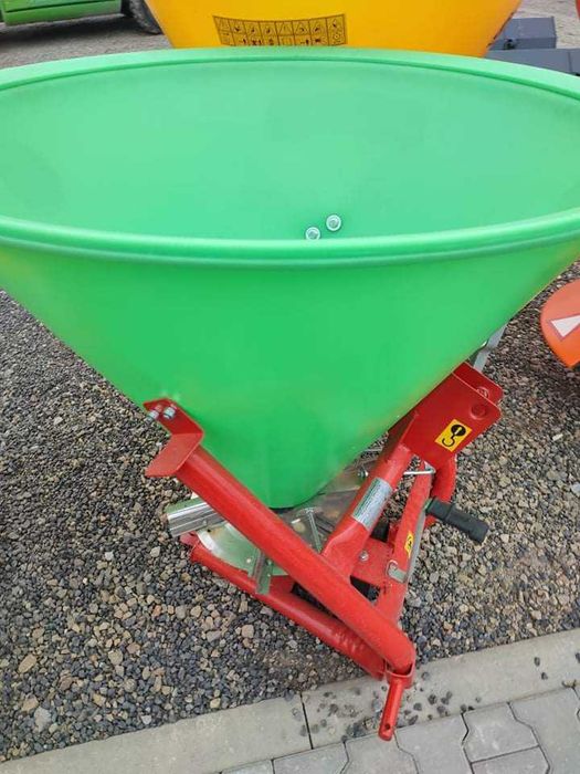 Rozsiewacz do nawozów 200-500l Demarol/Strumyk/Abra