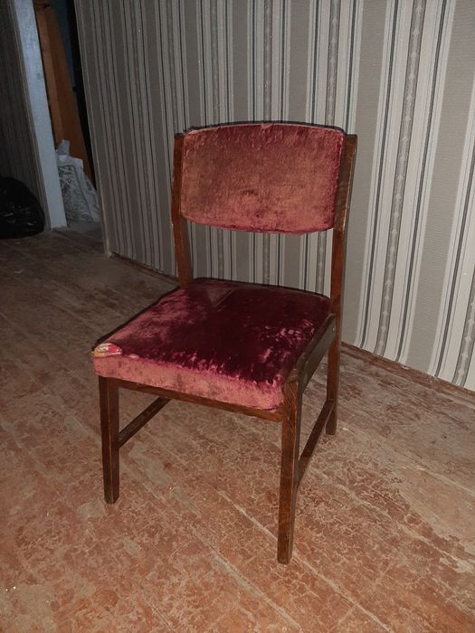 Стілець під реставрацію