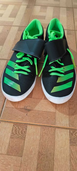 Sapatilhas Adizero - Lançamento de Peso