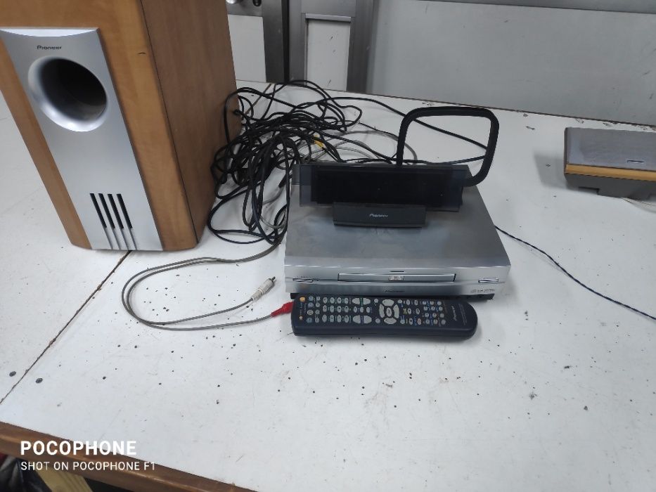 Home cinema kit amplificador mais colunas e d.v.d.