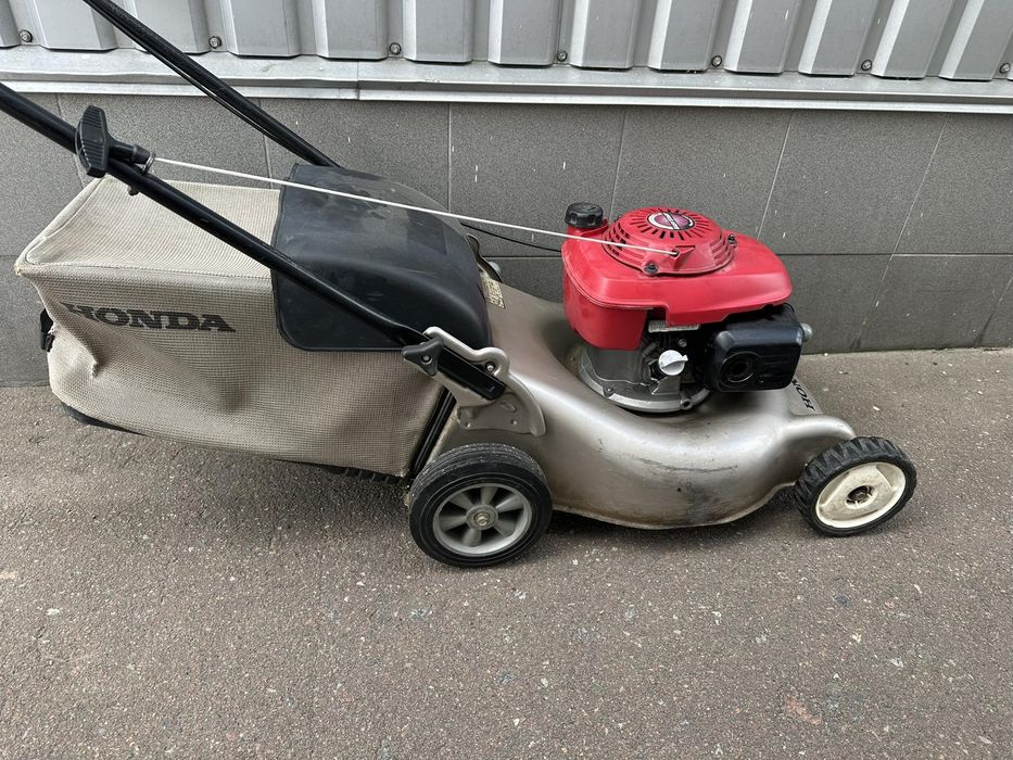 Газонокосилка Хонда