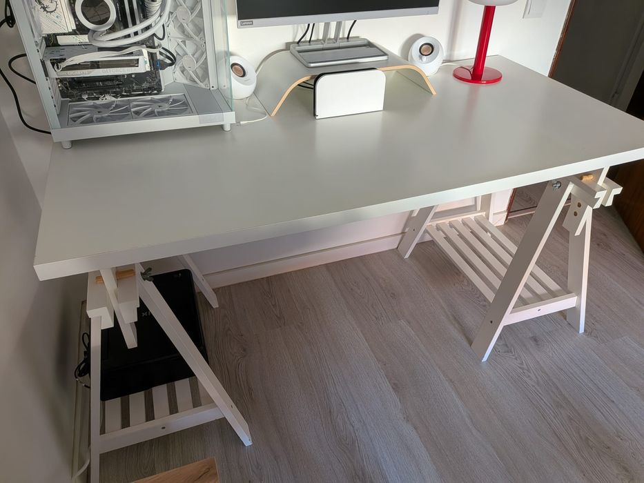 Secretária IKEA 150x75