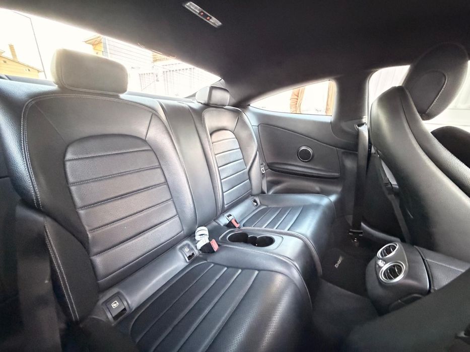 Mercedes C250 Coupé Pack AMG 204cv Auto 9G-Tronic | Pele | Impecável