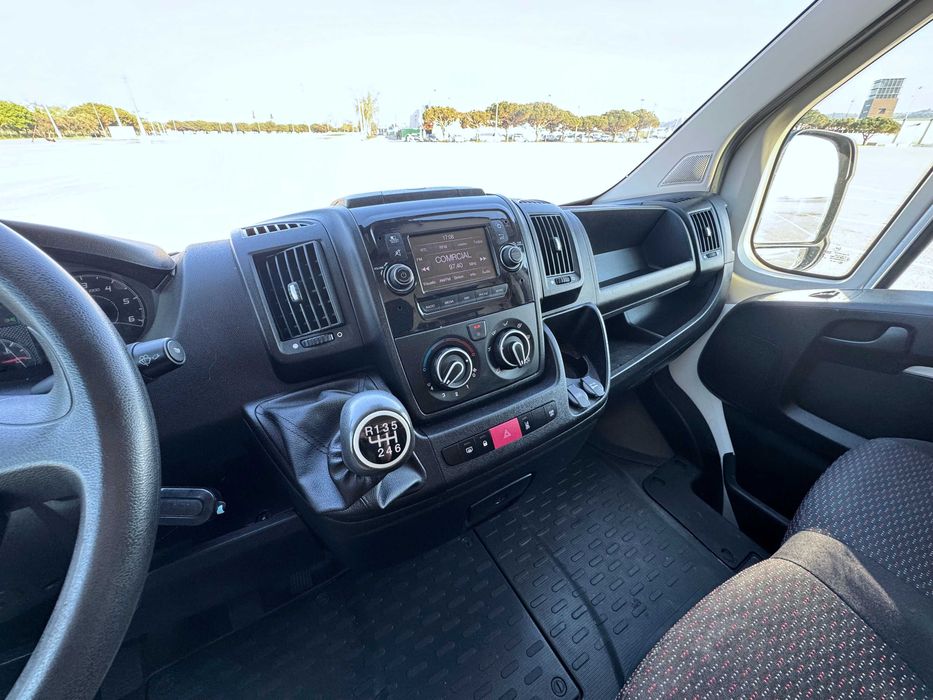 Peugeot Boxer 2.2 BlueHDi 140cv 333 L2H2 GPS/AC