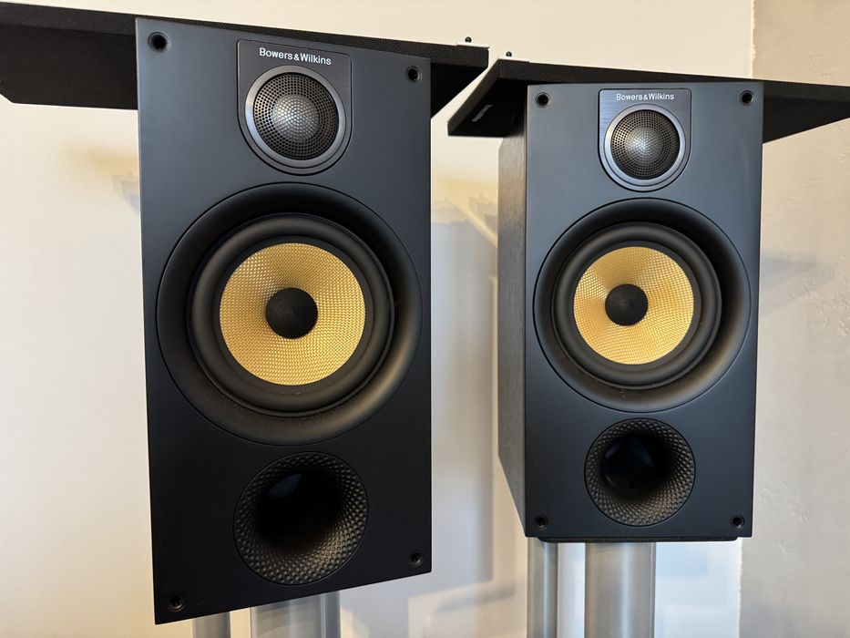 Glośniki Bowers&Wilkins 686 S2 Standy