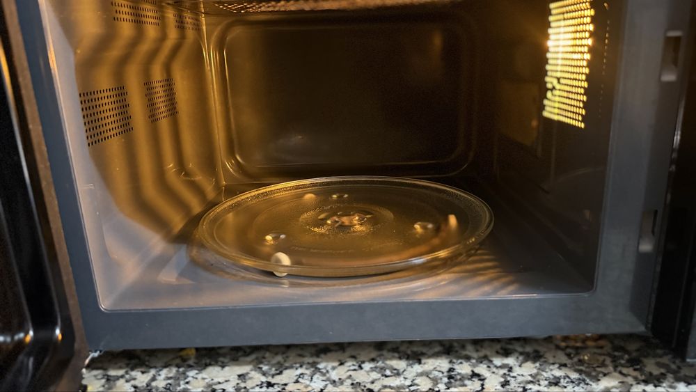 Microondas 30L Com Grill - Preto