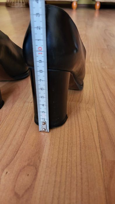 Czarne półbuty damskie Ryłko