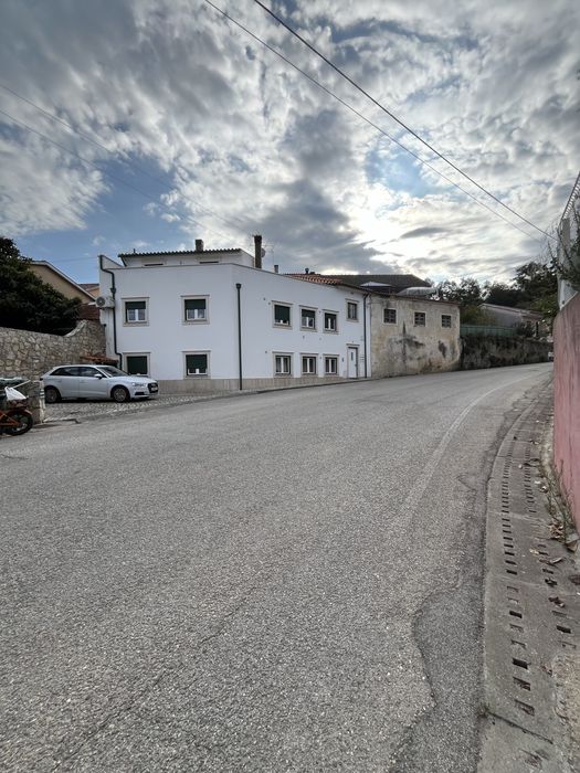 Arrendo T1  mobilado  e com ar condicionado