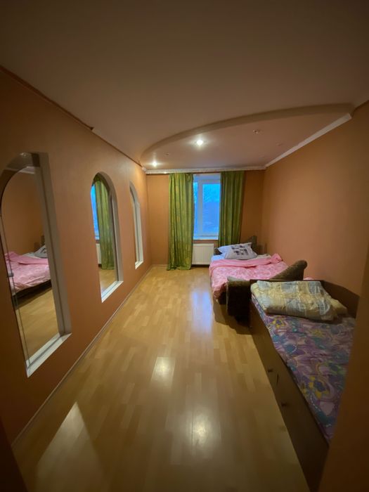 Подобова оренда 4-х кімнатної квартири