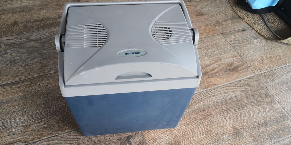 Lodówka turystyczna Mobicool 12v 230v ladna