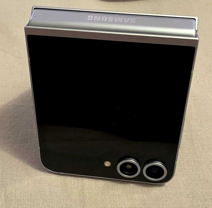 Telemóvel SAMSUNG FLIP6