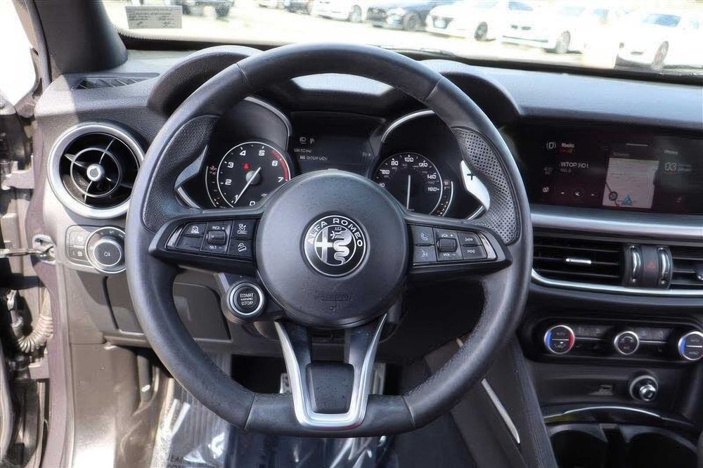 Alfa Romeo Stelvio Veloce      2023