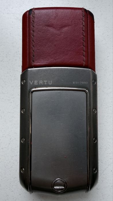 Vertu Ascent Red Leader / телефон і фірмовий чохол