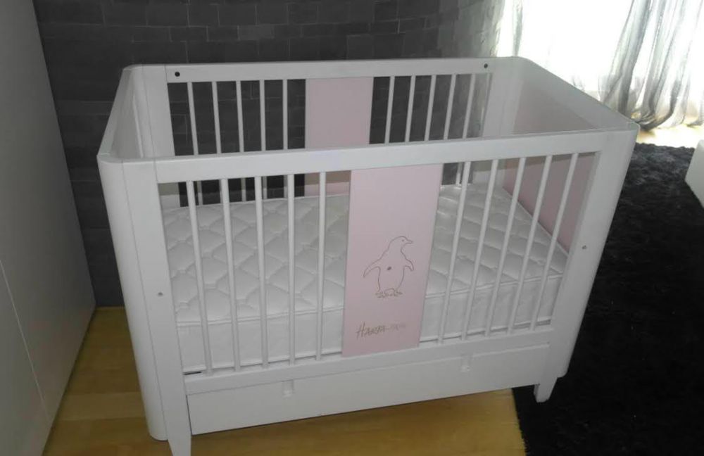 Quarto bébé cama e comoda