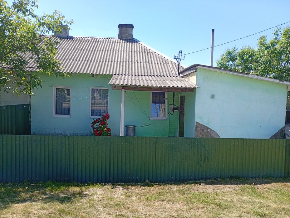 Продам будинок (напів будинок)