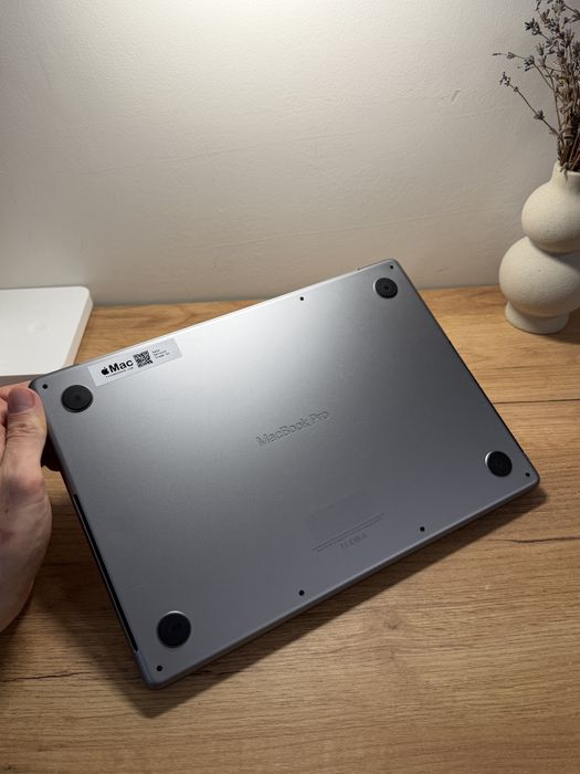 MacBook Pro 14’ 2021 32GB RAM 512GB SSD