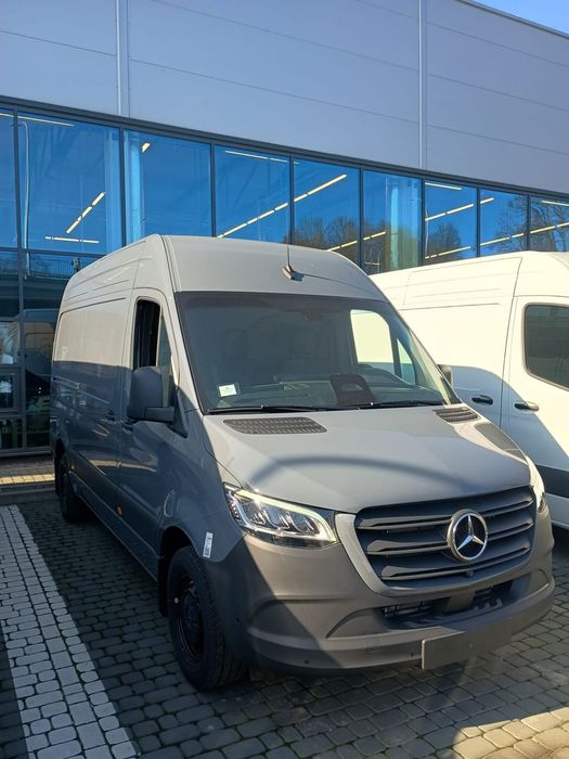 Mercedes-Benz Sprinter 317 Furgon średni  Mercedes Benz Sprinter Furgon 170KM 9GTronic LED L2H2