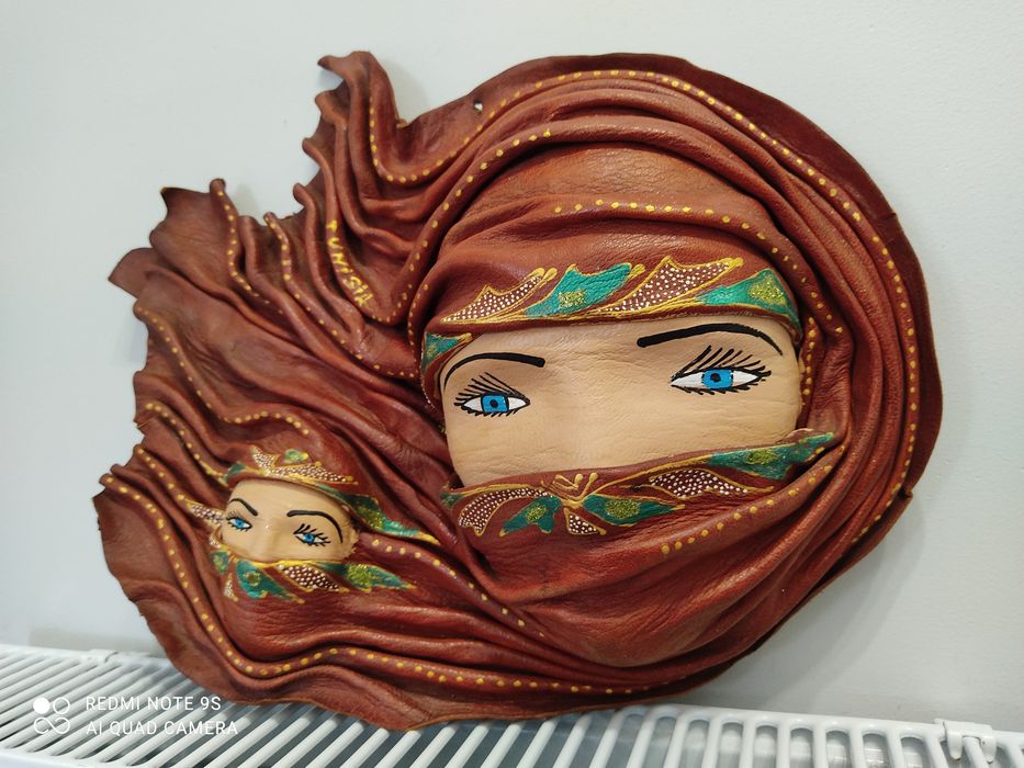 "Pamiątka z Tunezji"-wspaniała dekoracja wykonana ze skóry!