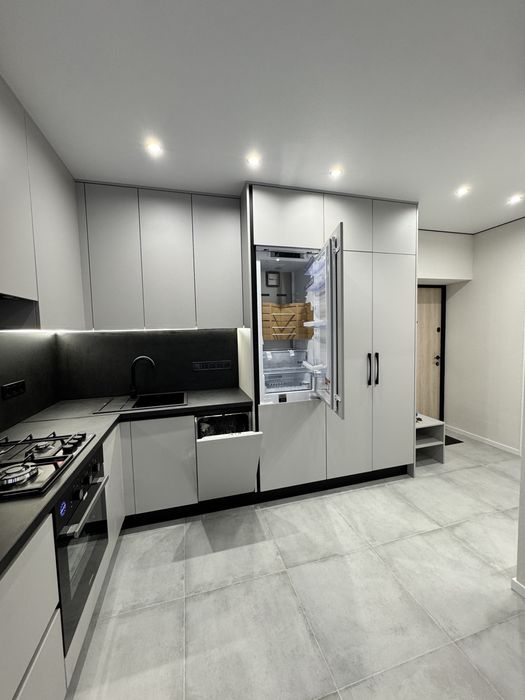 Продаж квартири в ЖК Молодість з ремонтом