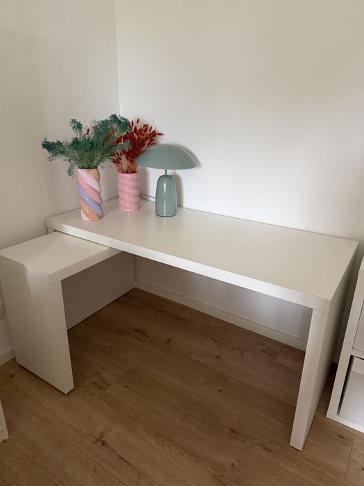 Secretária MALM c/ painel extraível IKEA