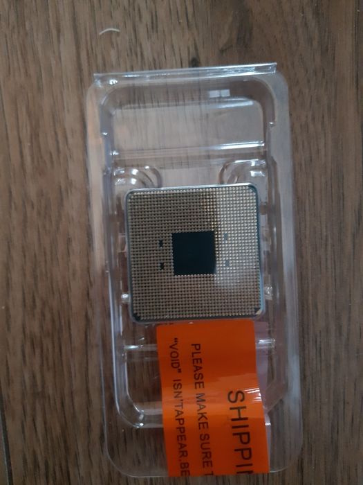 Ryzen 5 5600 Bez chlodzenia