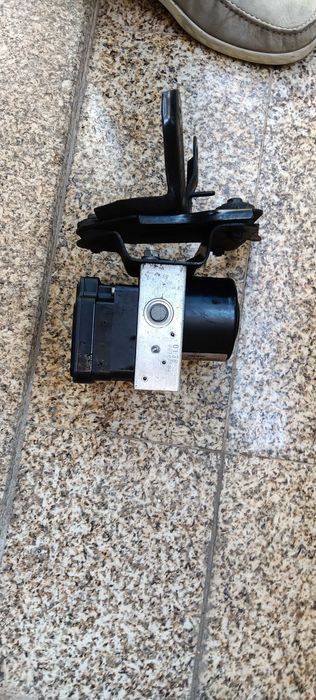 Módulo de ABS TOYOTA YARIS (_P9_) 1.4 D-4D (NLP90_, NLP90R)