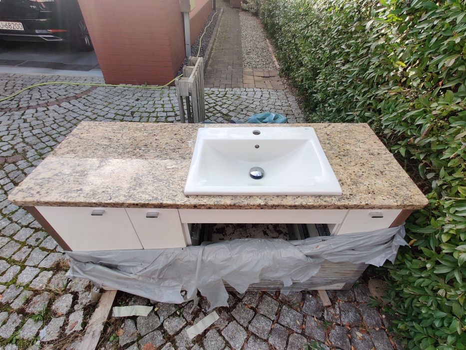 Blat granitowy ze zlewem do lazienki