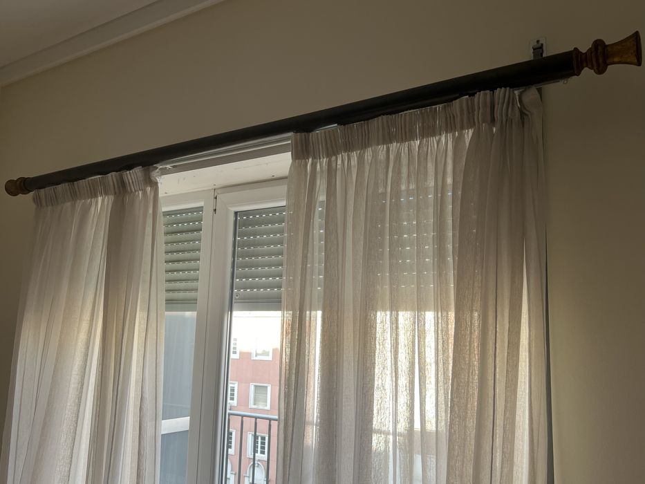 Cortinado de varao rm madeira macica com terminais do mesmo matrial