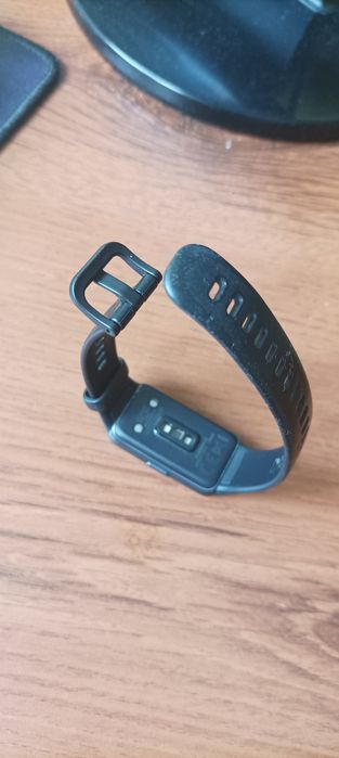 Sprzedam uszkodzony Huawei Band 6