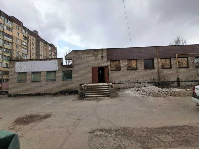 Продаж фасадного торгово-офісного приміщення 115 м² | вул. Павла Глазового, 22А