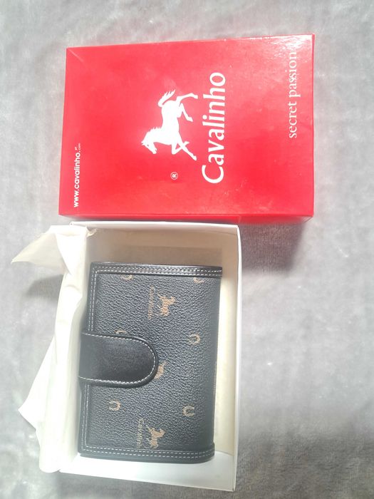 Carteira cavalinho nunca usada na caixa