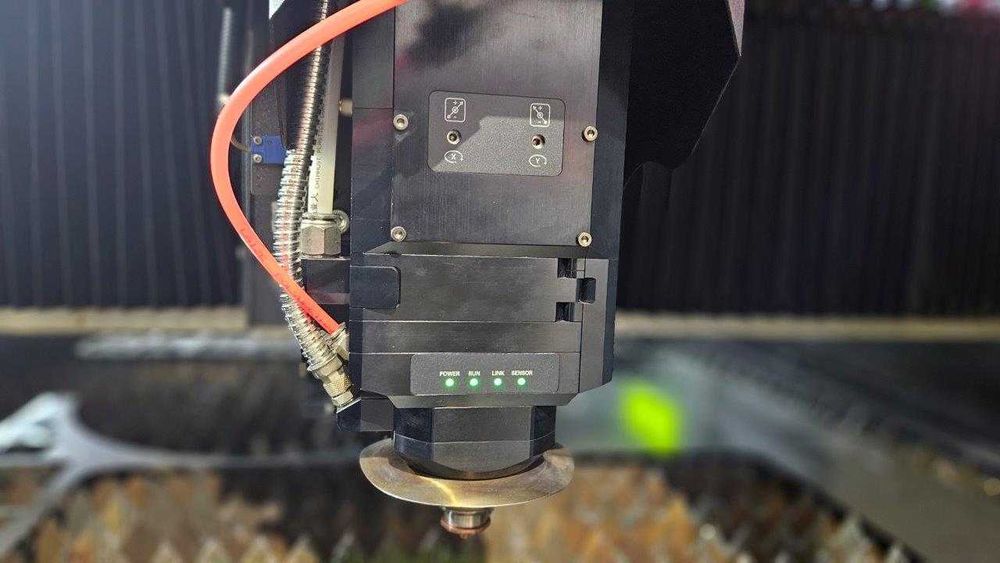 Laser światłowodowy JETSYSTEM LASER JSL3015CE