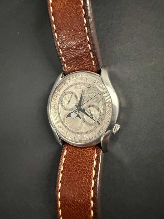 Relógio Citizen Retro de Calendário Triplo