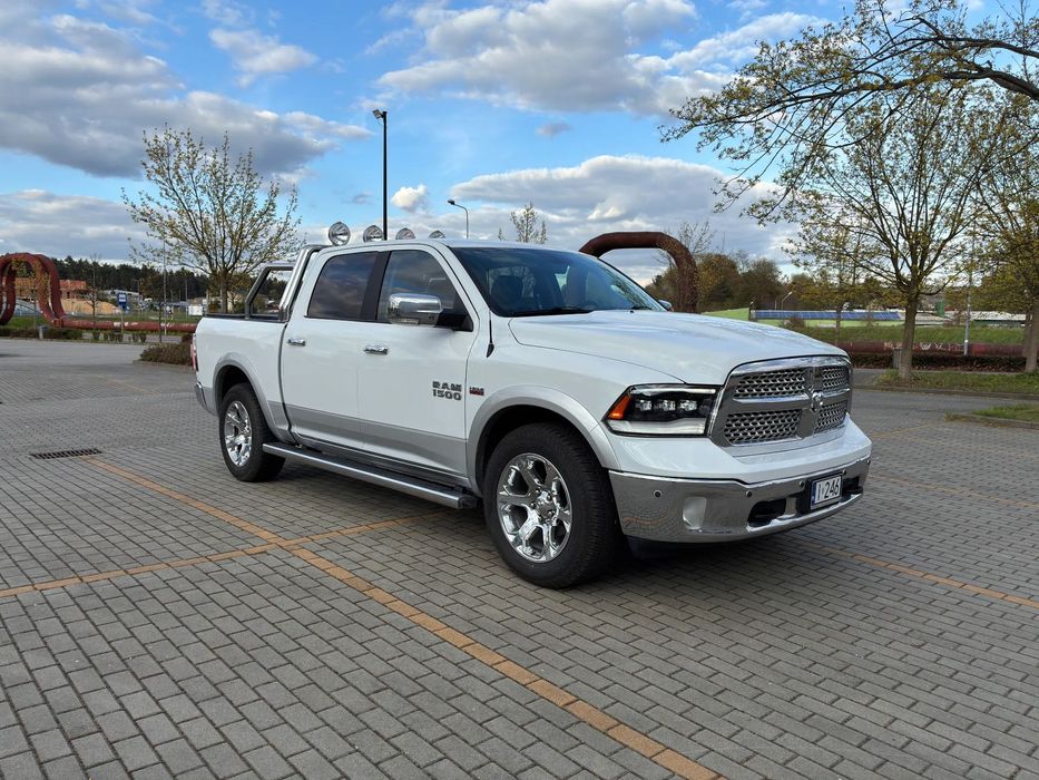 Dodge RAM Dodge RAM 1500 Laramie 5.7 Hemi 4x4