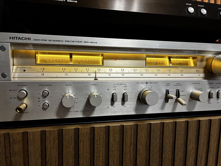 Amplituner Vintage Hitachi SR-804 po serwisie
