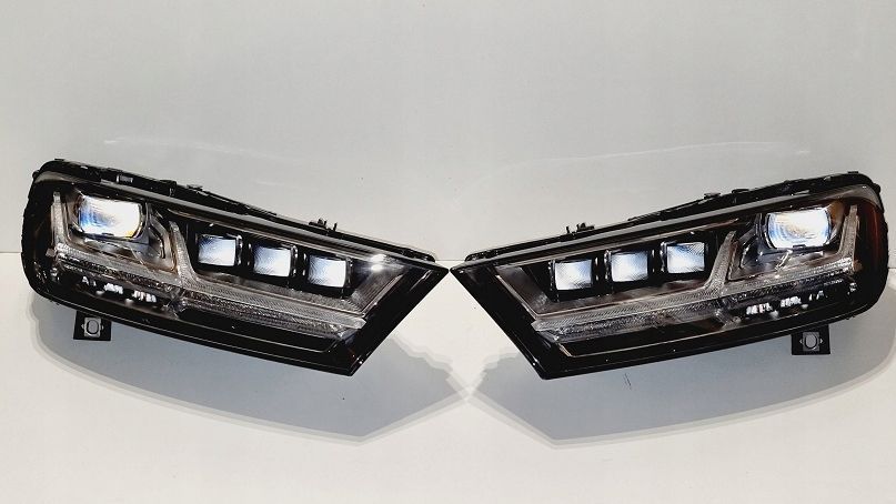 Reflektor prawy i lewy full led Audi Q7 4m0 matrix europa