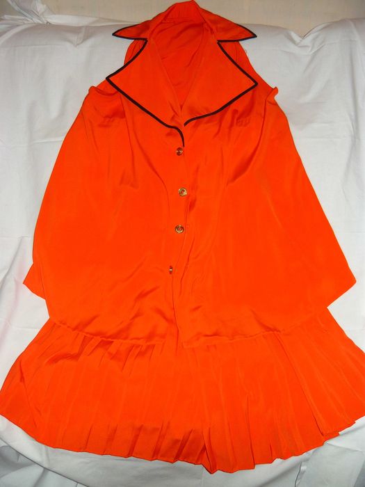 Fato em excelente seda tom laranja... veste nº 36/38