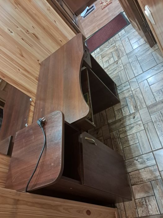 Продам ком'ютерний стіл письмовий